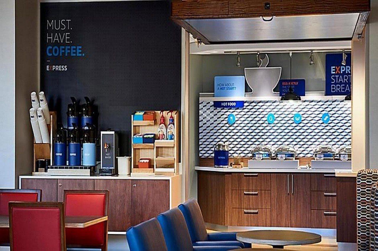 Holiday Inn Express & Suites Palm Desert - Millennium By Ihg Exteriör bild