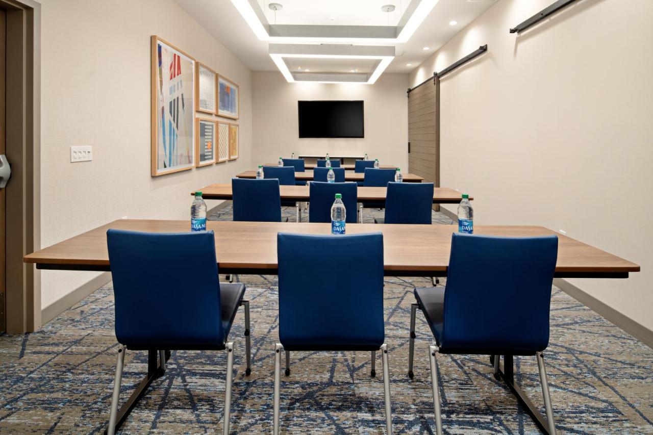 Holiday Inn Express & Suites Palm Desert - Millennium By Ihg Exteriör bild